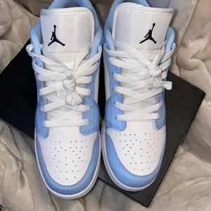 Jordan 1 low gs ice blue